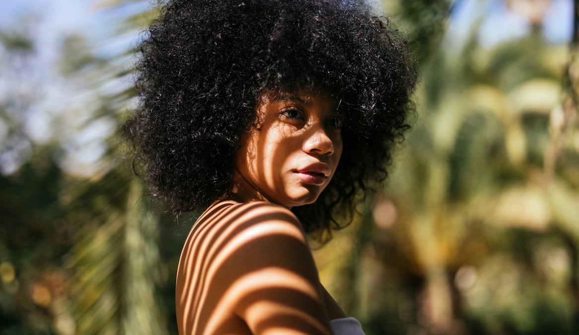 Featured image for What a Derm and Makeup Artist Want You To Know About Sunscreen and Makeup