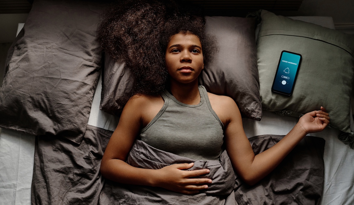 Featured image for Here’s What Your Body Is Trying to Tell You if You’re Constantly Waking Up Before Your Alarm