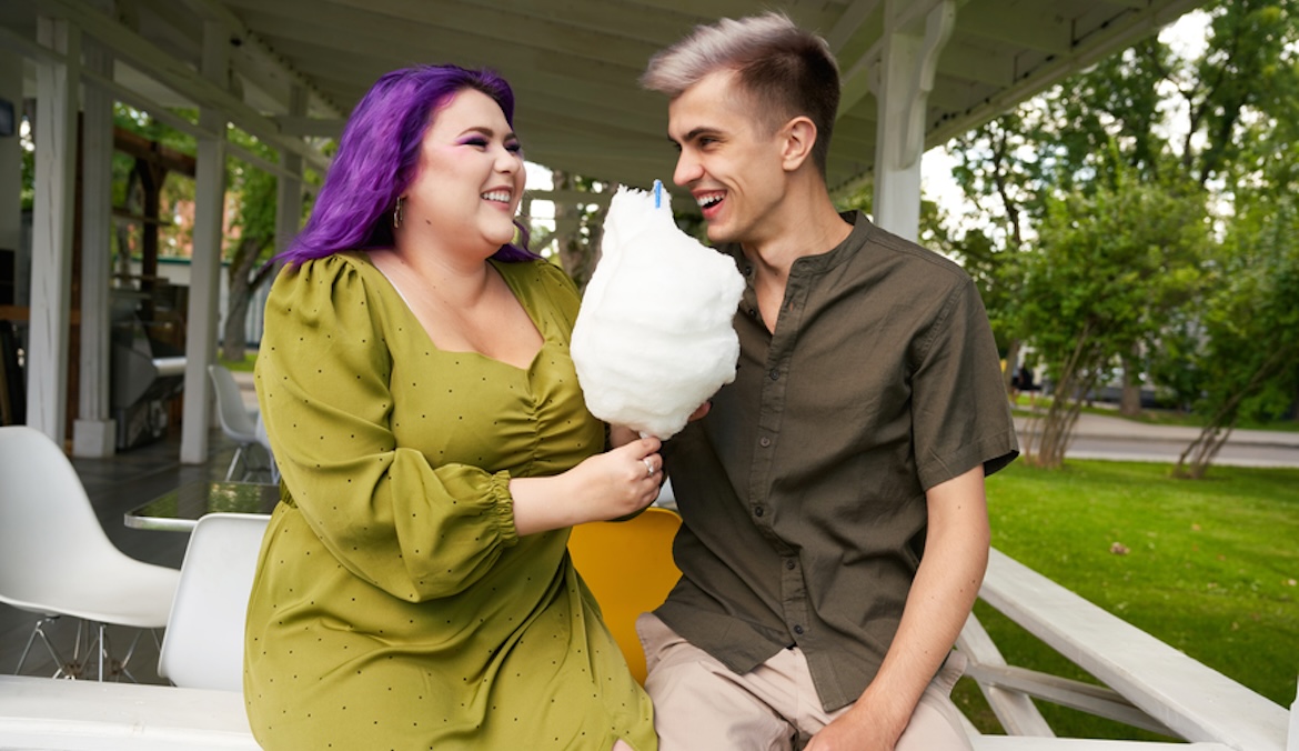 Featured image for Why Relationship Experts Say the '3 Month Rule' for Dating Is... Mostly Trash