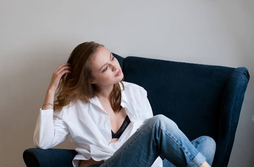 Featured image for Ladies, if you're going to remove your nipple hair, this is how to do it